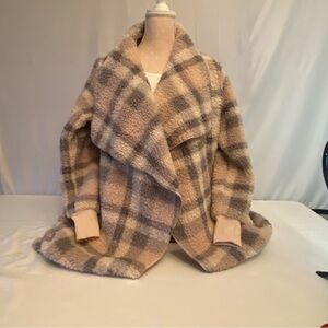 Bumble Bella, by Jill Martin size extra small oversized teddy fleece open jacket
